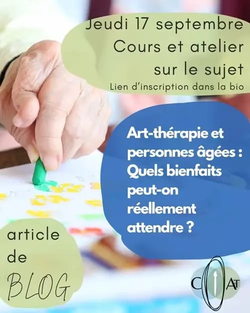 Mains d une personne du 3e age ancien qui dessine au pastel illustrant l article de blog sur l art therapie et personnes agees quels bienfaits peut on reellement attendre